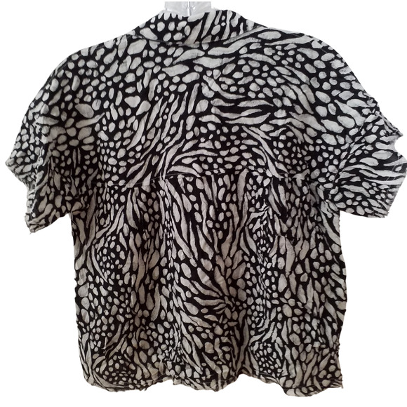 Philosophy Tribal Print Button Front Pocket Top Black White NWT Size XS - Picture 3 of 4